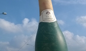 14.10.06 feestelijk 1e paal 2 aangepast.jpg
